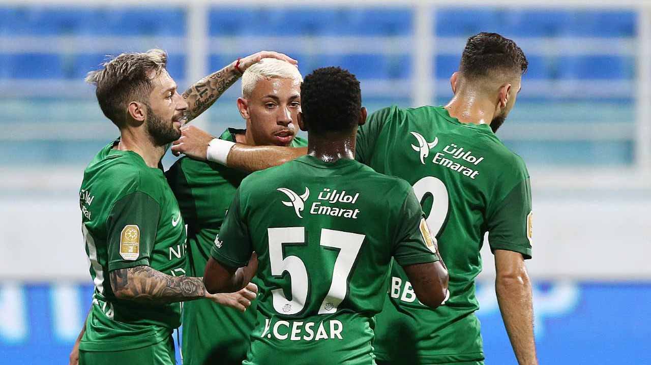 صورة بعنوان: شباب الأهلي يفوز على حتا بخماسية في دوري أدنوك للمحترفين 