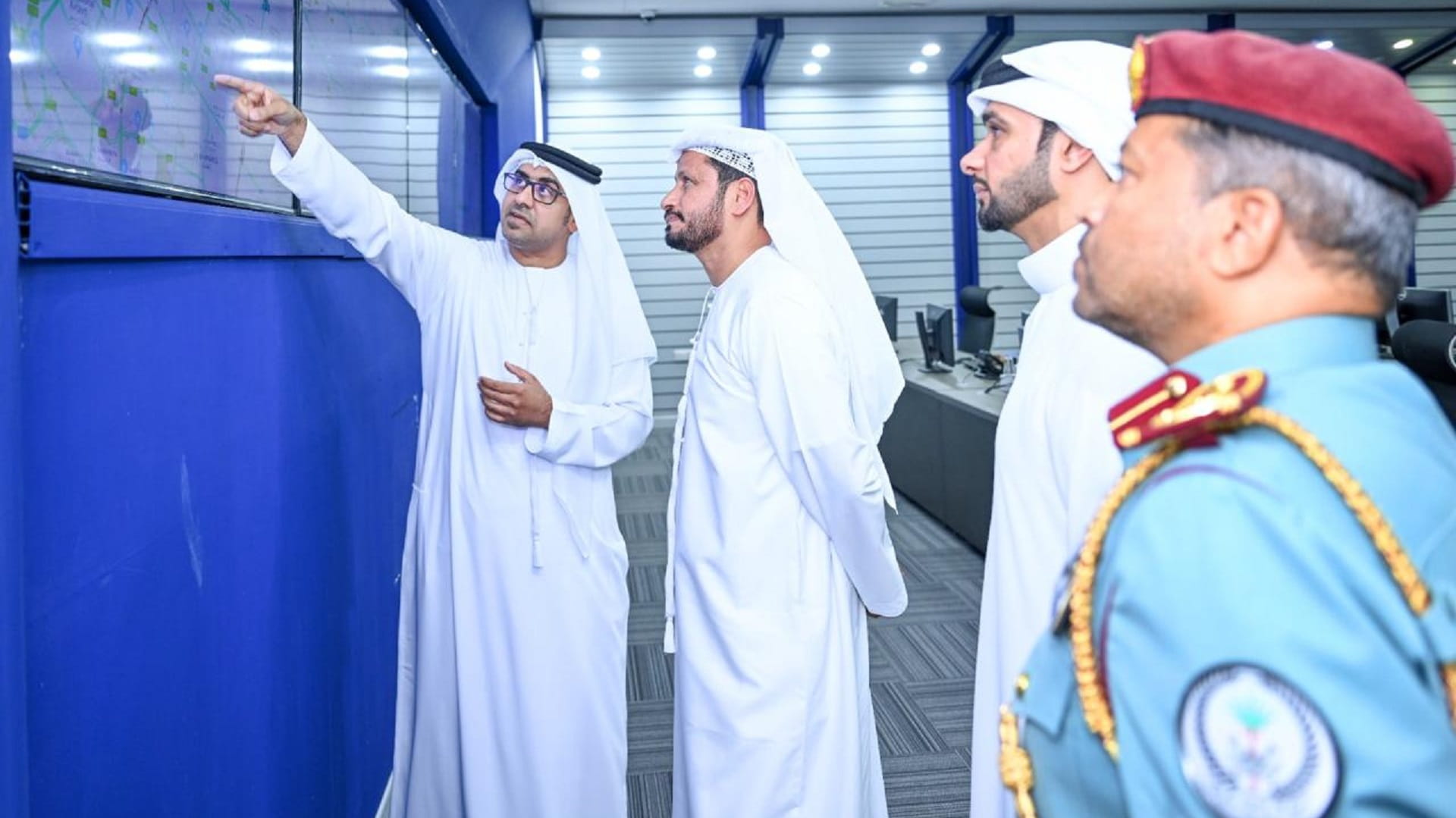 صورة بعنوان: "شرطة الشارقة" و "رافد"تطلقان الرقم الجديد80092للإبلاغ عن الحوادث 