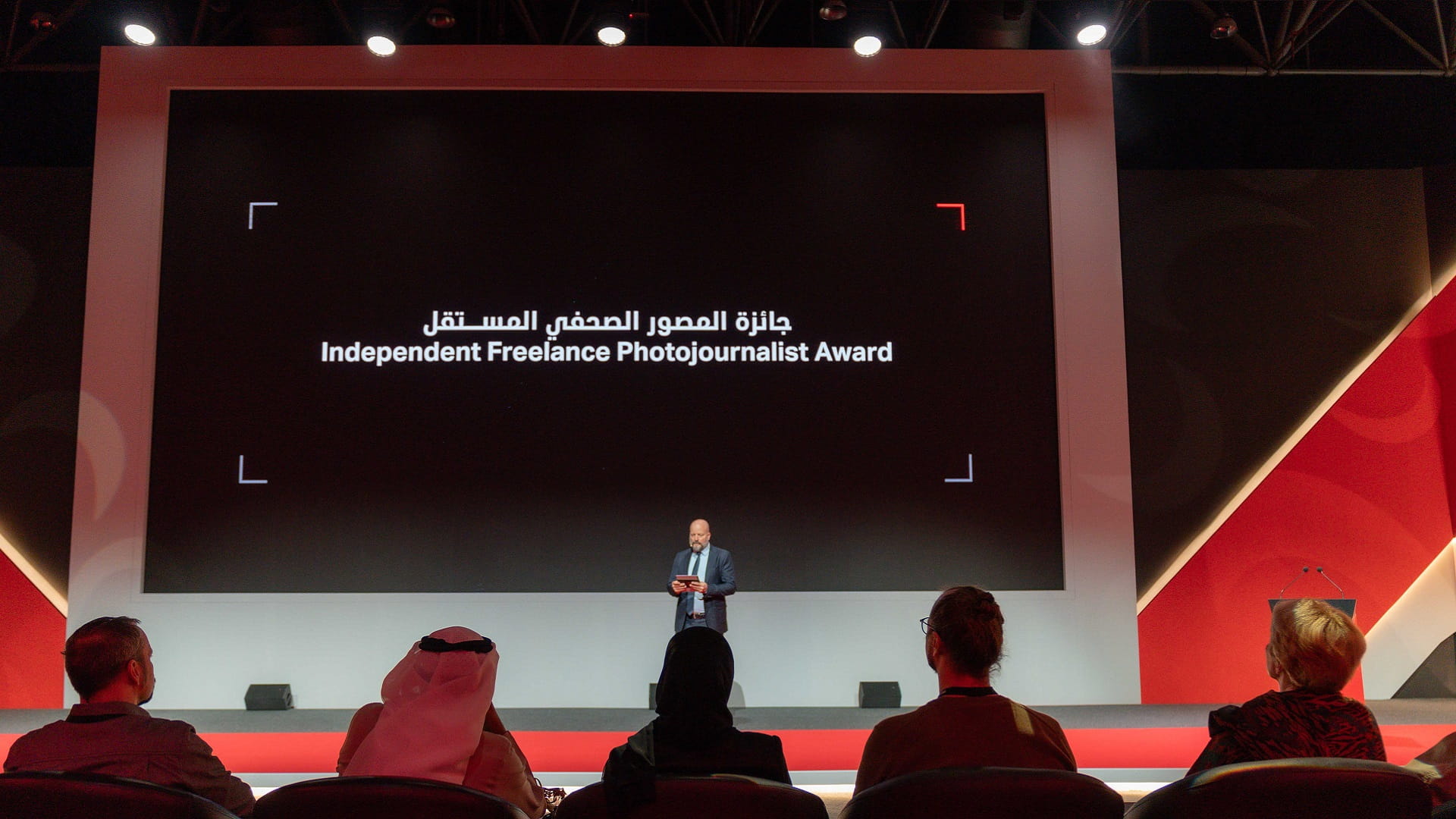 صورة بعنوان: "اكسبوجر" يفتح باب المنافسة على "جائزة المصور الصحافي المستقل" 