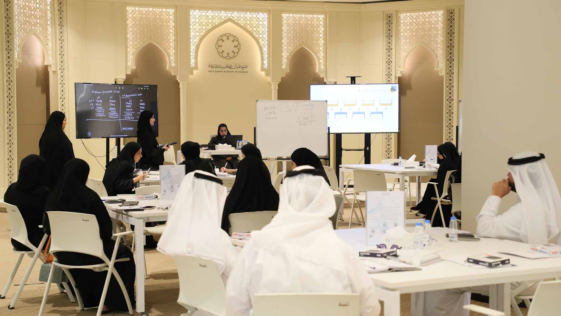 Image for the title: SDHR concludes "Payroll Accountant Preparation" prog 