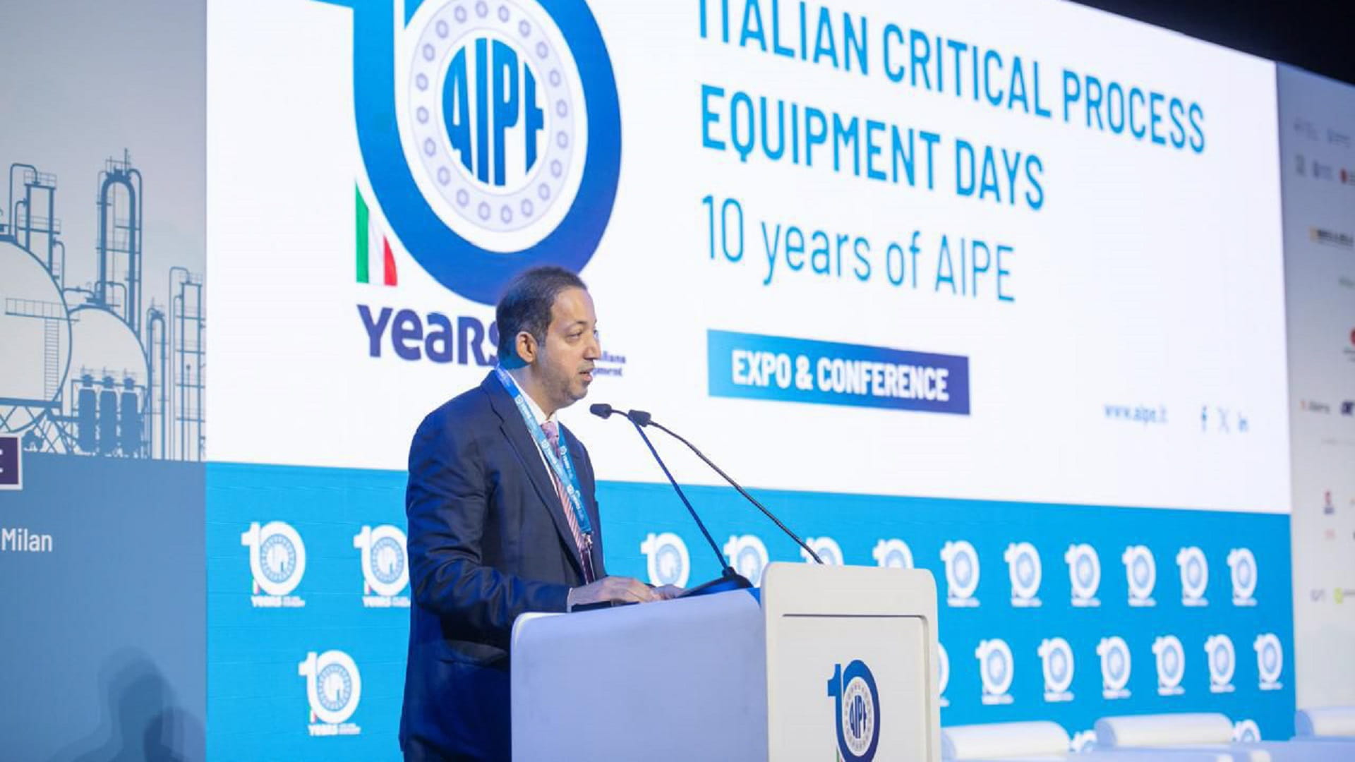 حرة الحمرية بالشارقة تضم 450 شركة بقطاع الصلب بمساحة 50 مليون قدم 