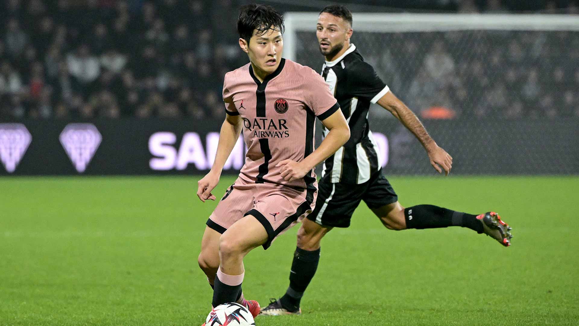 سان جيرمان يحافظ على سجله خالياً من الهزائم بالدوري الفرنسي   