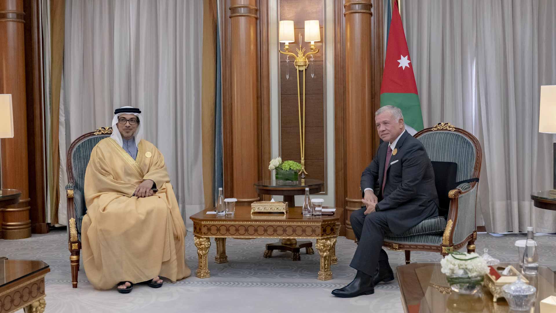 Image for the title: Mansour bin Zayed meets King of Jordan 