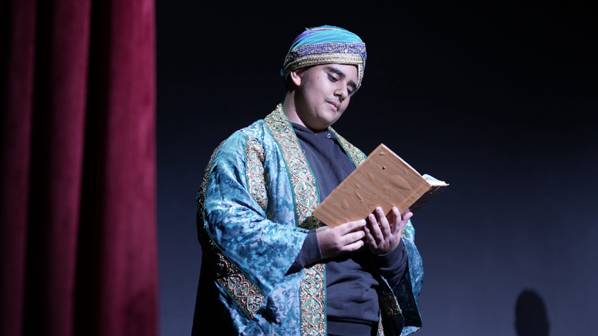 "مركز ربع قرن للمسرح" يطلق فعالياته المسرحية في الشارقة