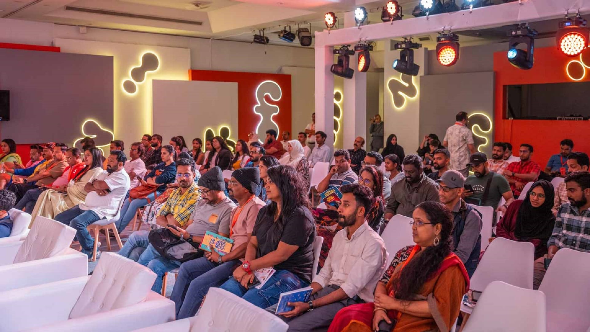 Image for the title: Popular author Dharmajan shares his journey to fame at SIBF 