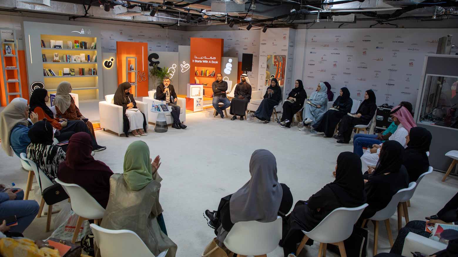 سعود السنعوسي يناقش ثلاثية "أسفار مدينة الطين" في "الشارقة للكتاب" 