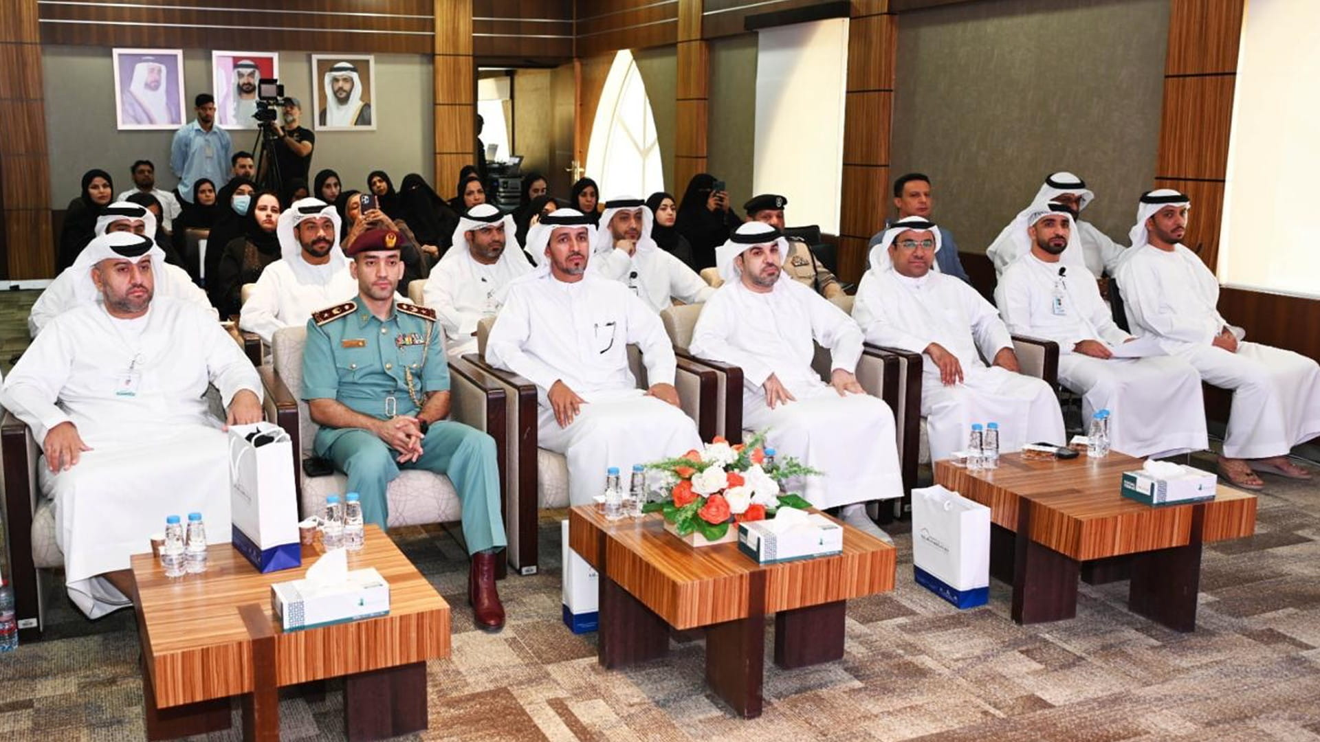 صورة بعنوان: غرفة الشارقة تستعرض مزايا الاستثمار بالإمارة أمام رواد الأعمال  