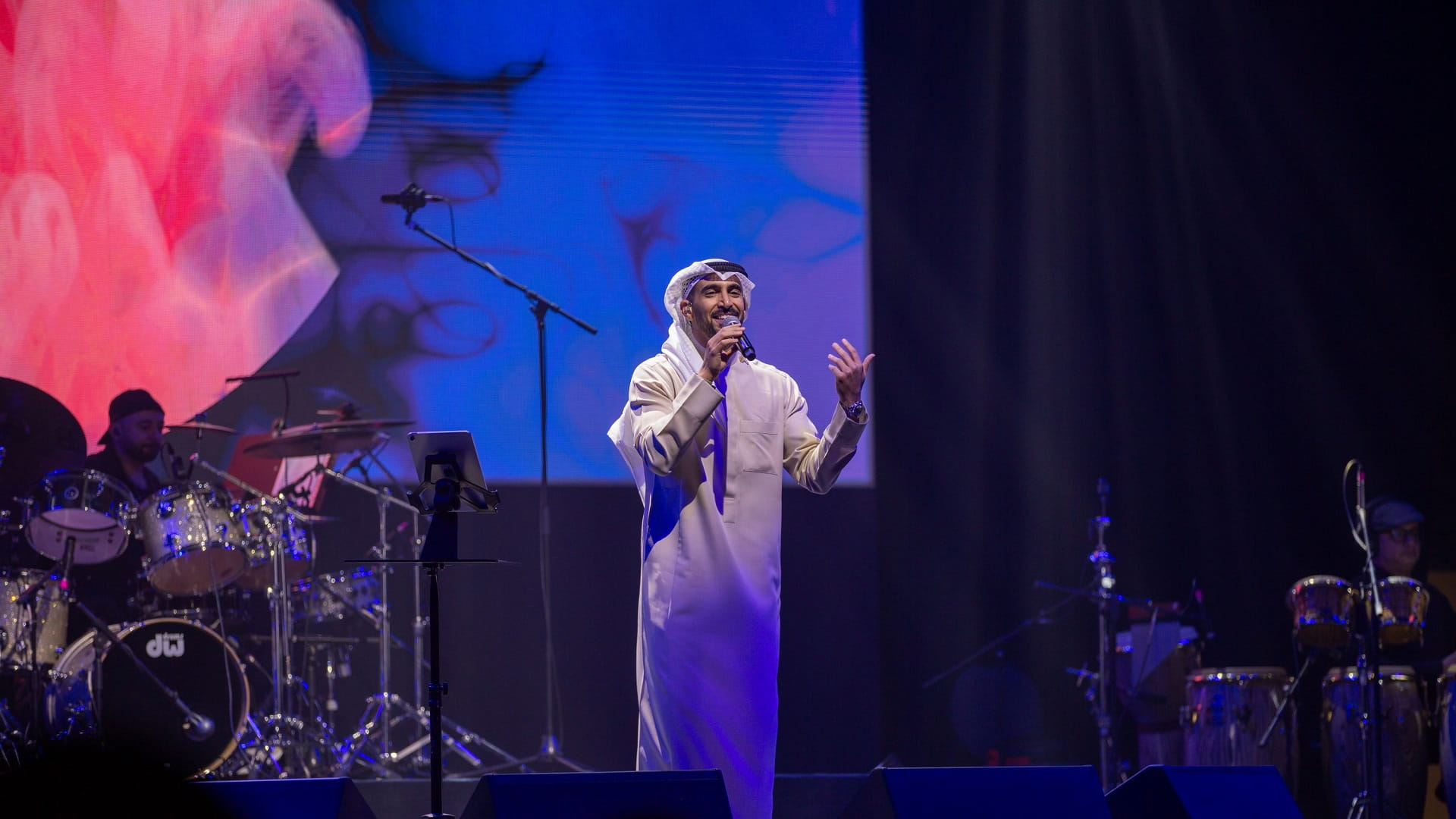 "الشارقة الدولي للكتاب 2024" يستضيف أمسية غنائية للفنان حمود الخضر