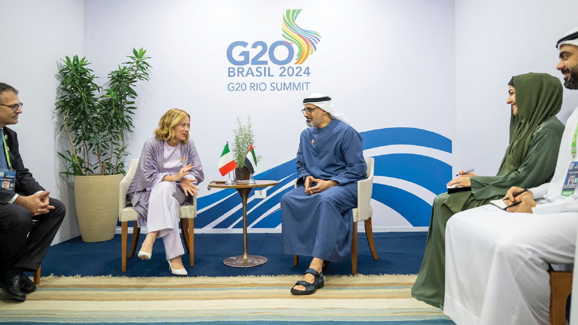 Abu Dhabi CP holds discussions with Italian PM at G20 summit