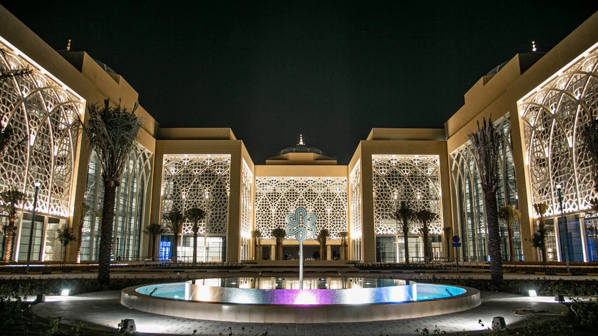مجمع الشارقة للابتكار يبدأ تنفيذ مشروع مستودعات صناعية متطورة  