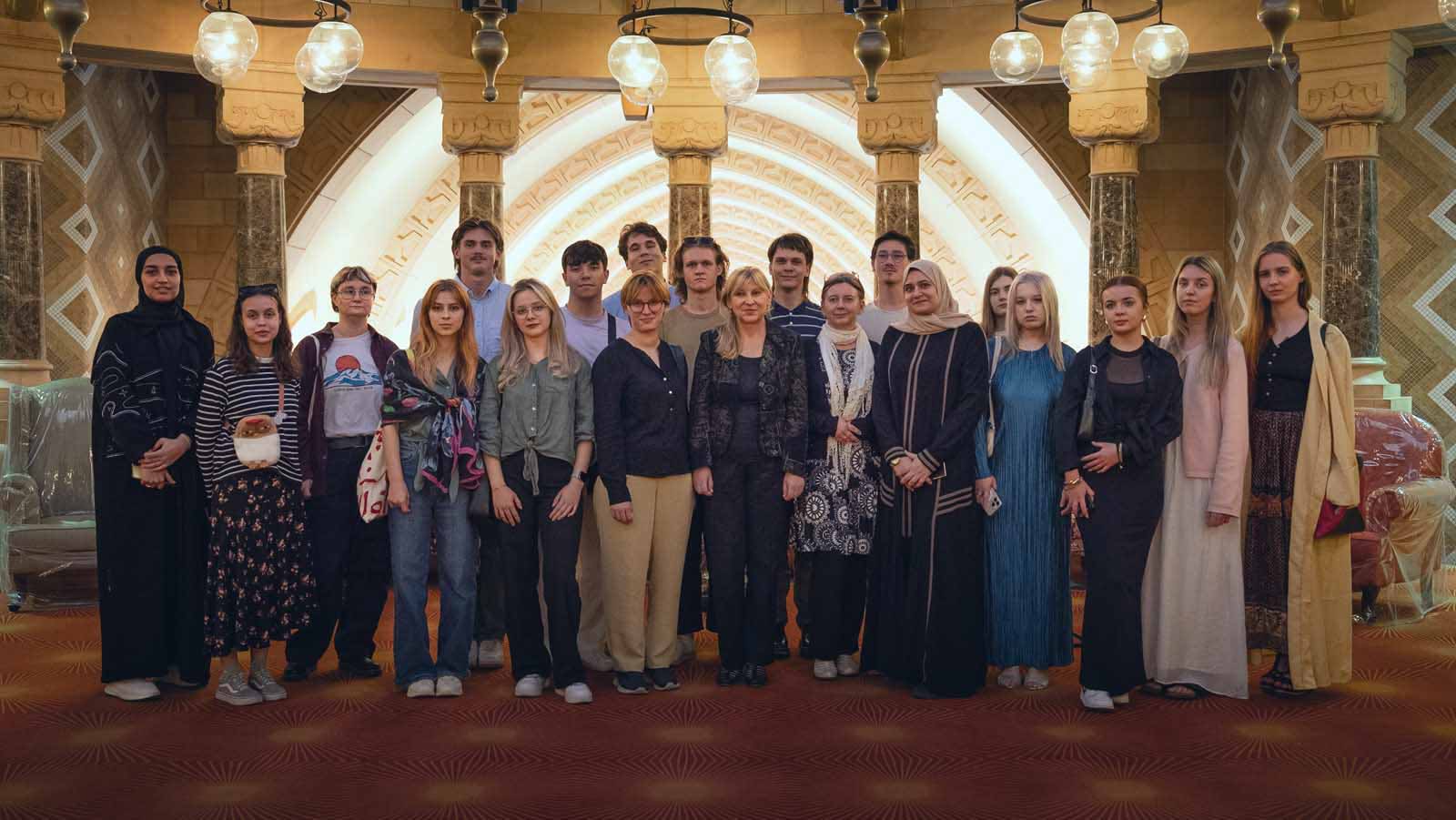 Arabic Language Academy in Sharjah graduates 16 Polish students