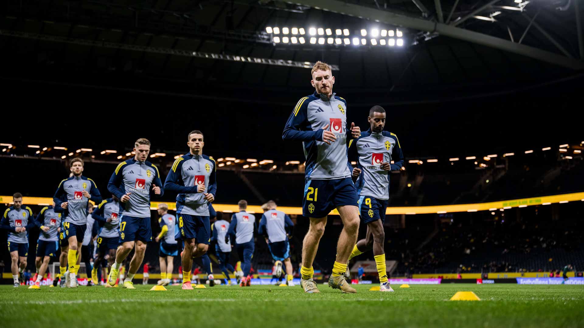 السويد تصعد للمستوى الثاني بدوري أمم أوروبا  