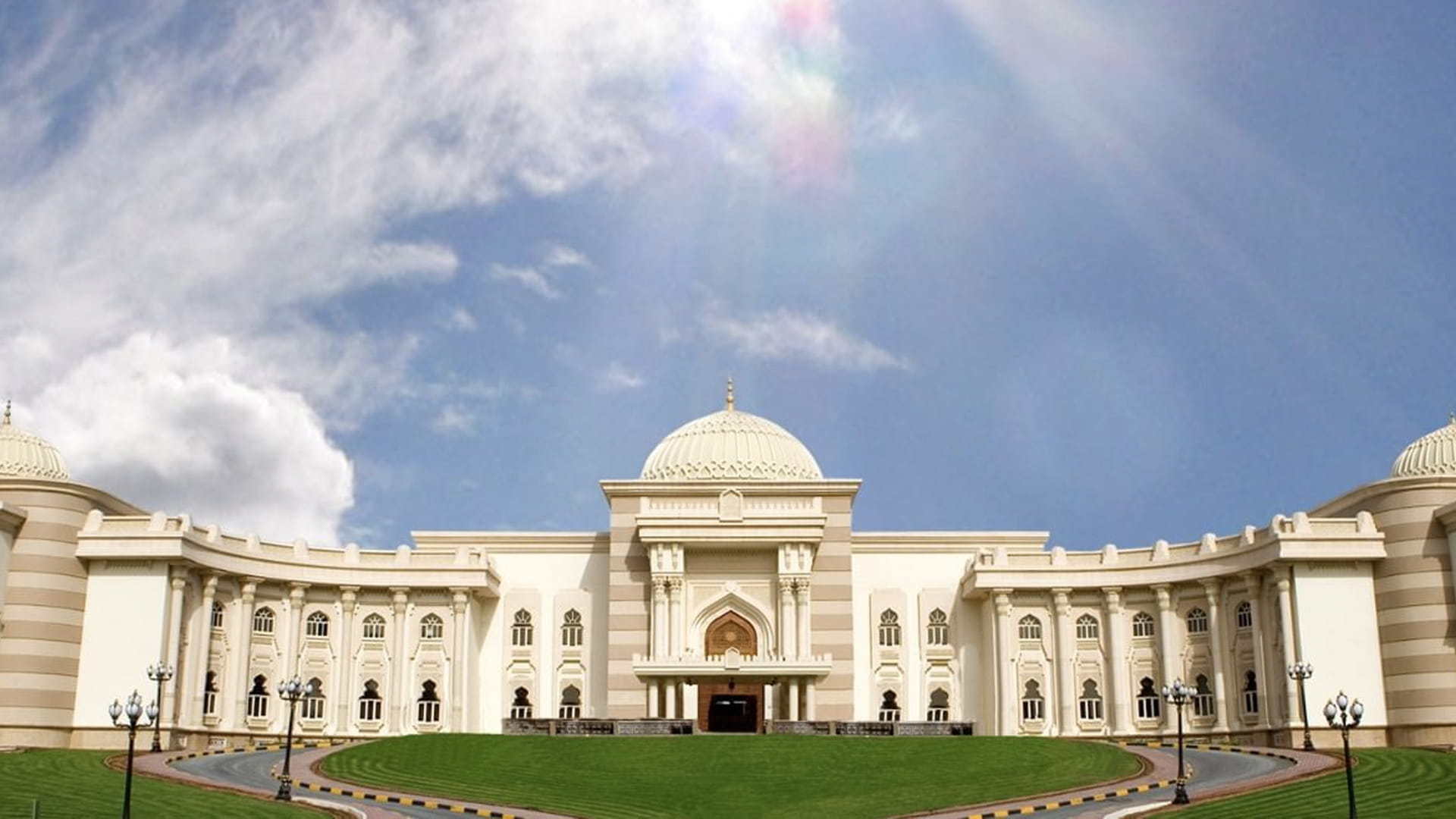 Sharjah Chamber: Fee cuts at "Acres" boost real estate growth 