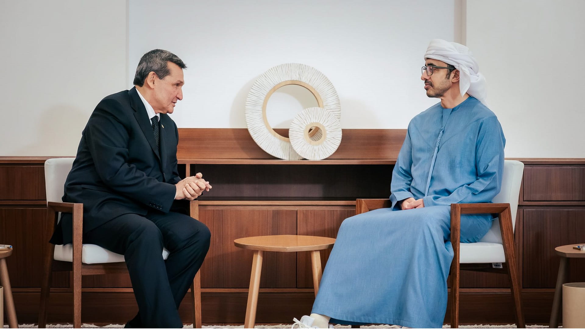 Abdullah bin Zayed receives Deputy PM, FM of Turkmenistan