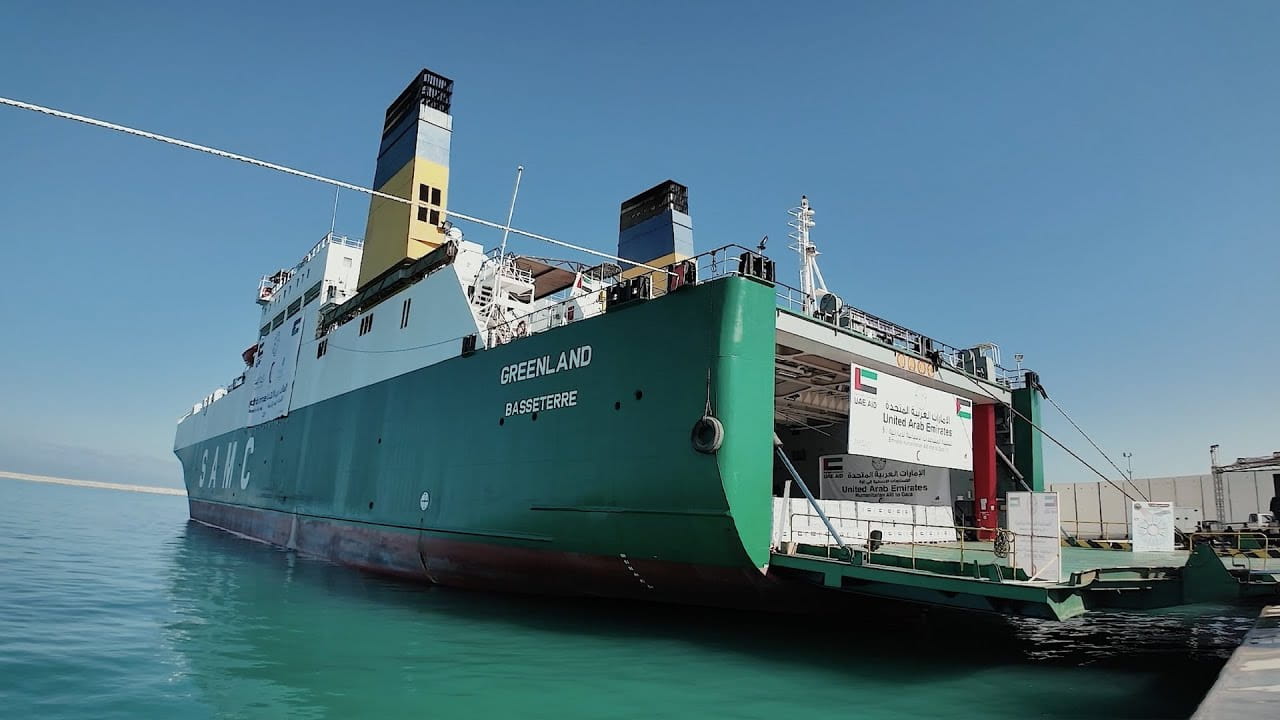 "عطايا" يدعم الخدمات الصحية في غزة بعدد من سيارات الإسعاف 