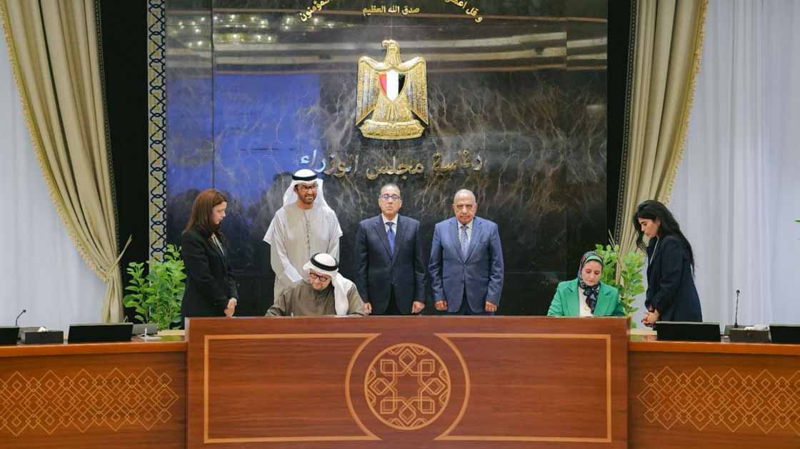  الإمارات ومصر توقعان مذكرة تفاهم في مجال التصنيع والطاقة المتجددة  