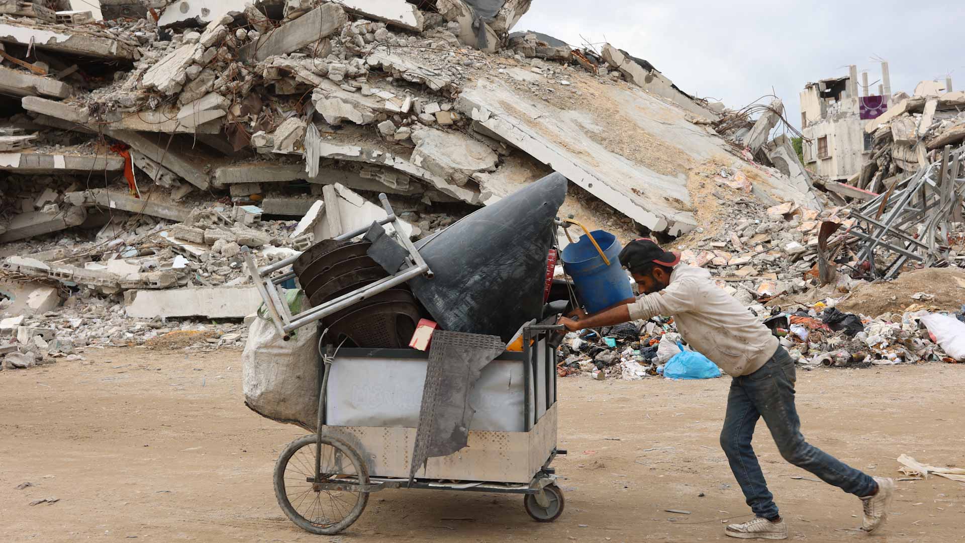 Image for the title: Israel targets bridges close to Lebanon border :Syria TV 