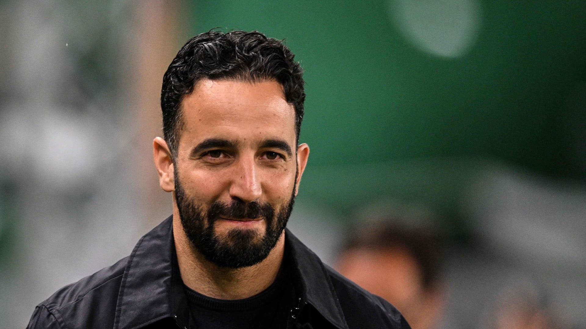 مانشستر يونايتد يتعاقد مع المدرب البرتغالي روبن أموريم 