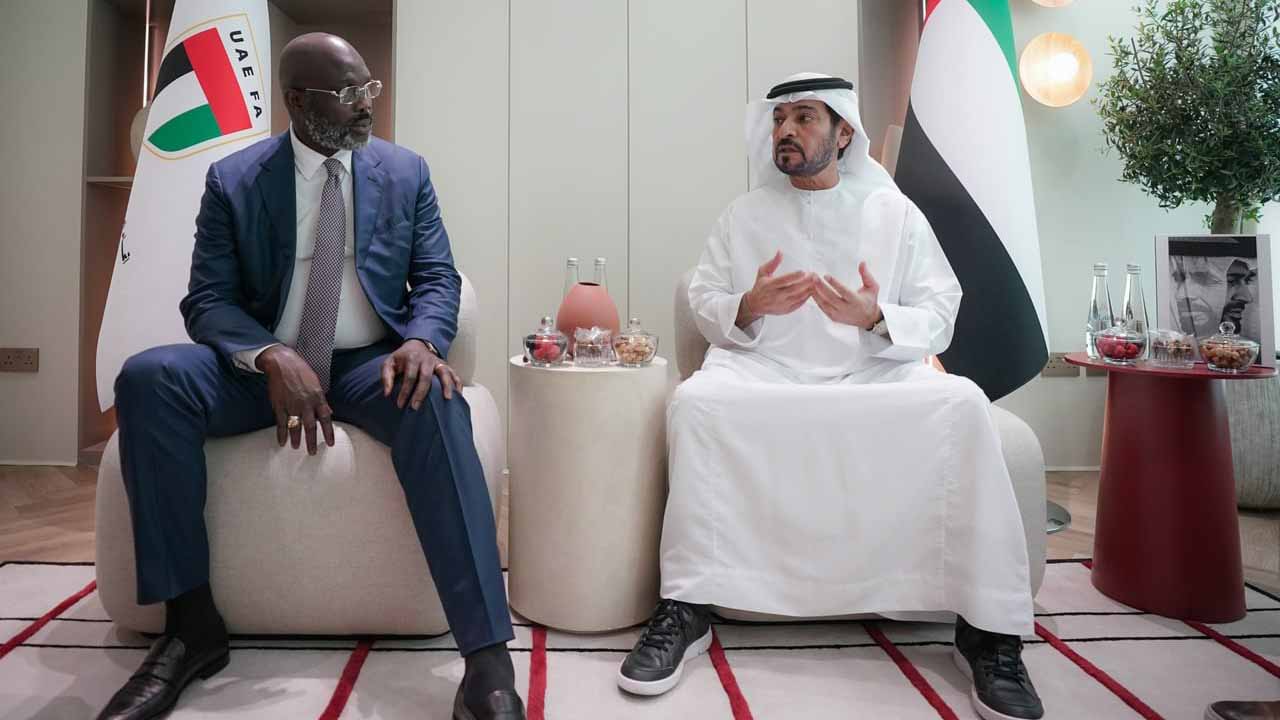 حمدان بن مبارك يستعرض عدداً من موضوعات كرة القدم مع جورج ويا