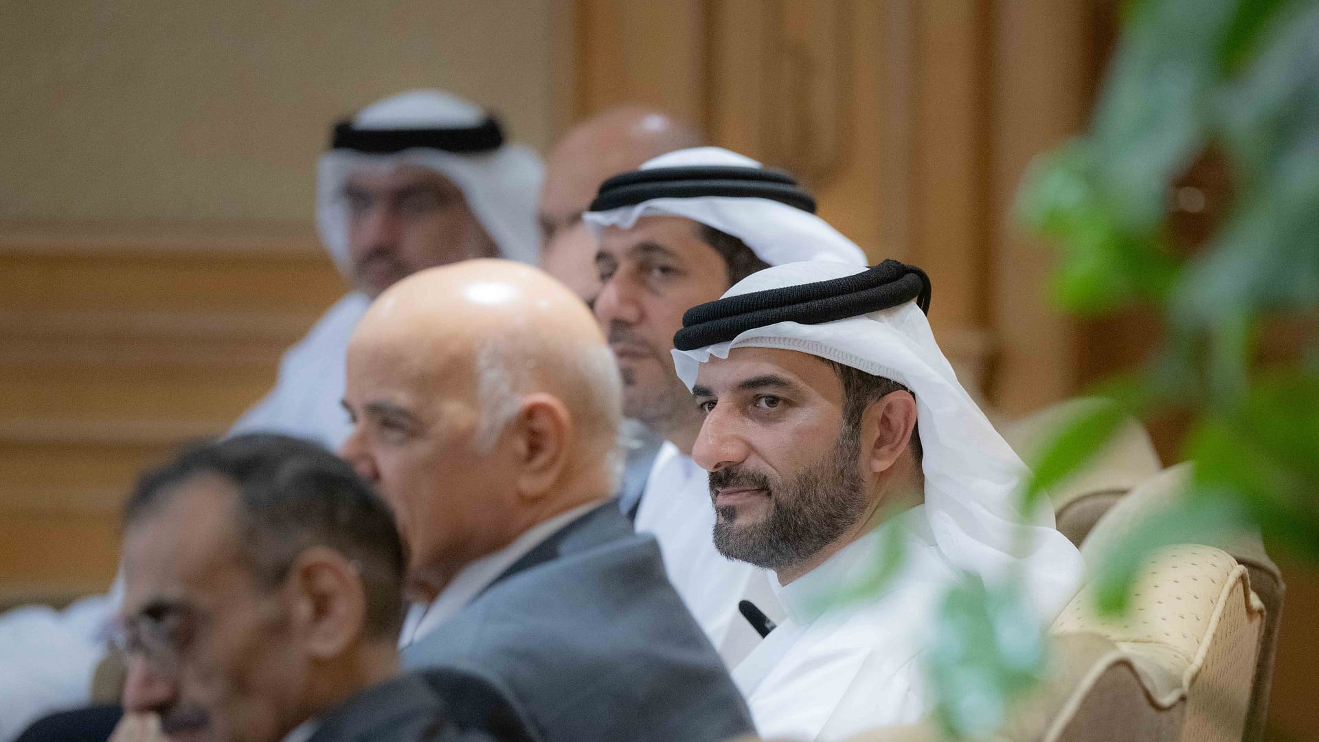 سلطان بن أحمد يلتقي أعضاء الهيئة التدريسية الجدد بجامعة الشارقة