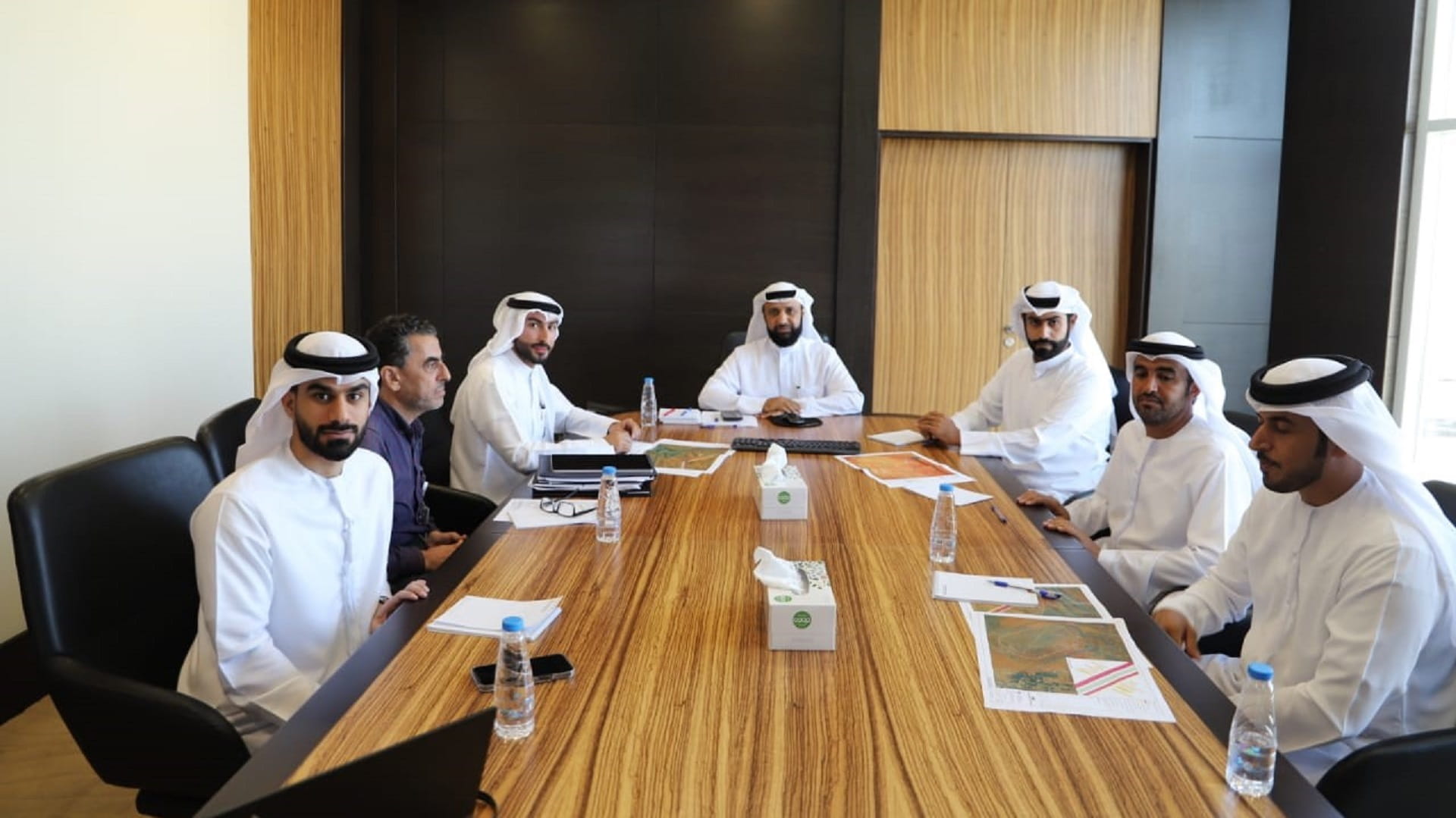 "الشارقة للهجن" يبحث التنسيق المشترك مع "طرق ومواصلات الشارقة" 