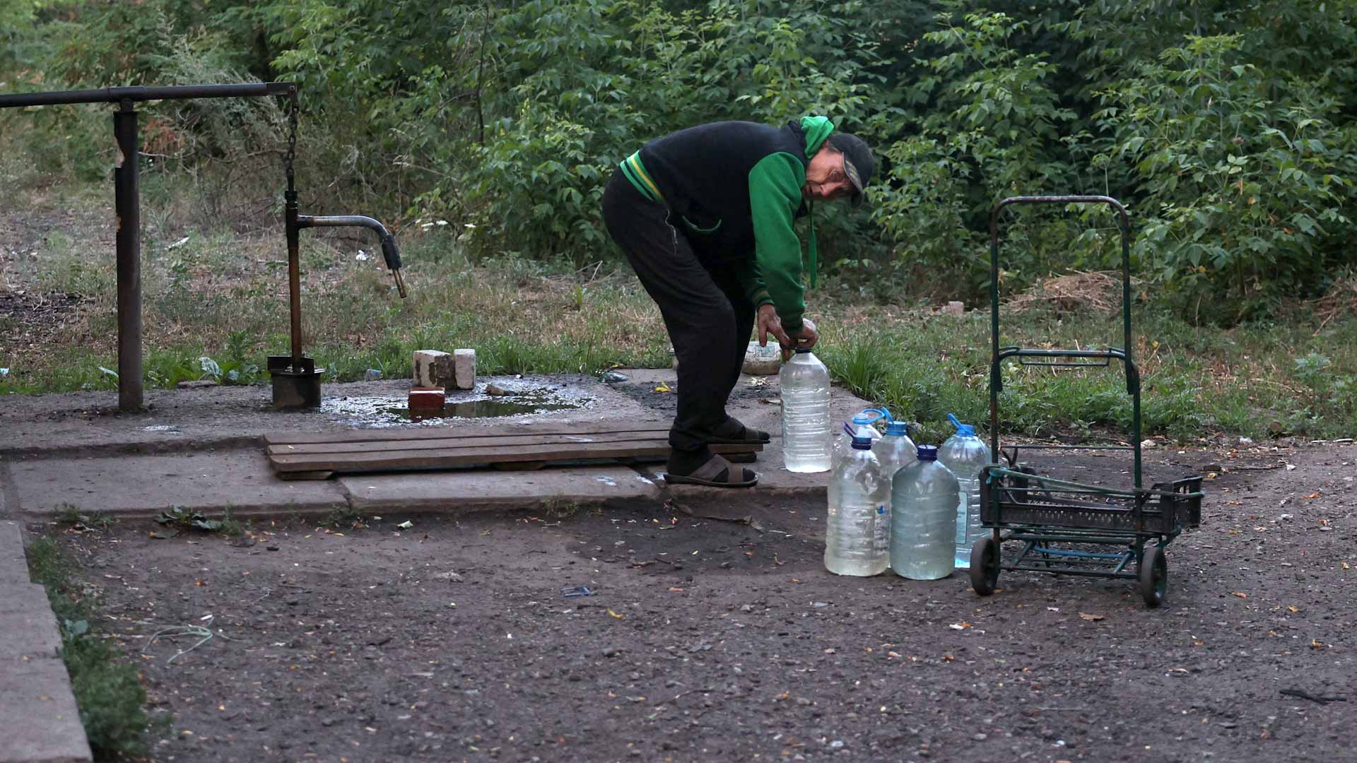 Ukraine warns of water shortages in east 