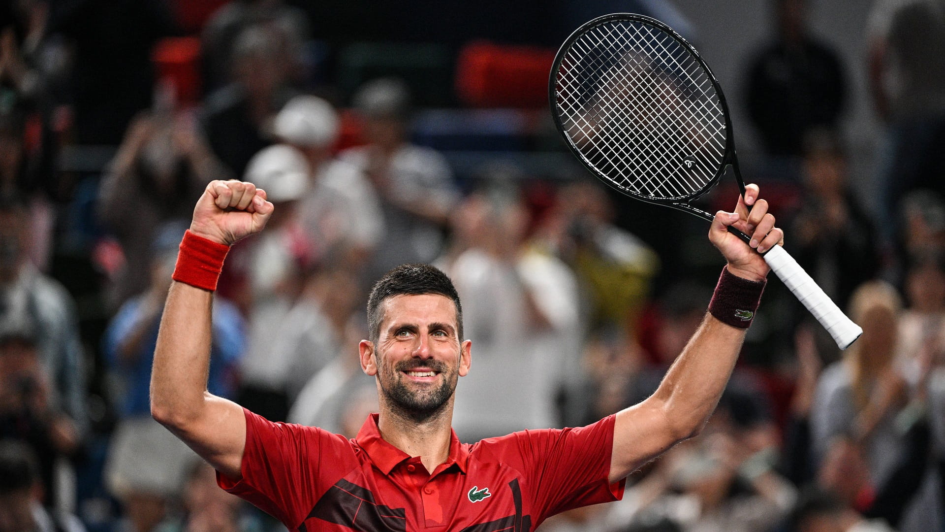 الصربي ديوكوفيتش يتأهل للدور الثالث ببطولة شنغهاي للأساتذة للتنس 