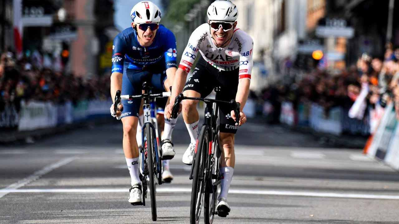 "الإمارات للدراجات" يحقق إنجازين جديدين في إيطاليا وكرواتيا 