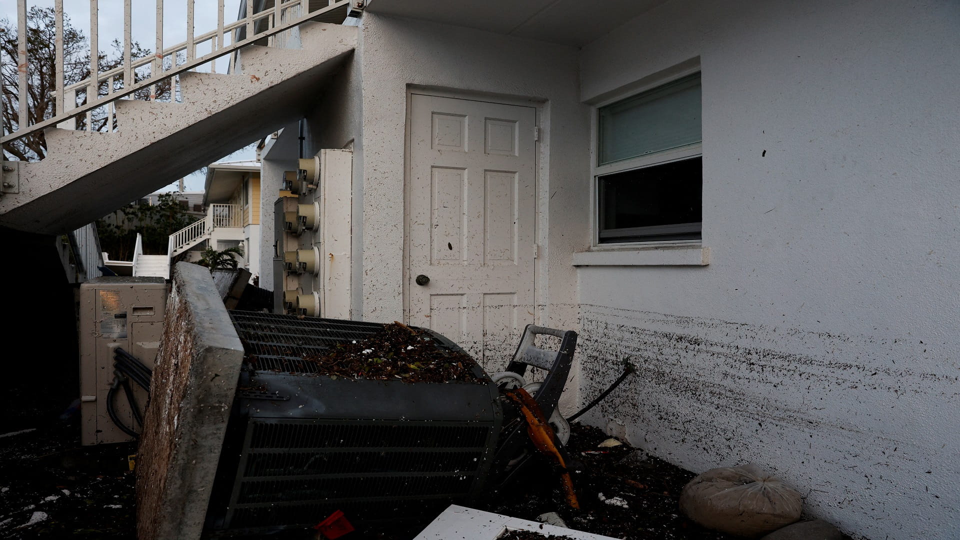 الإعصار ميلتون يقتل 4 على الأقل في سانت لوسي بفلوريدا