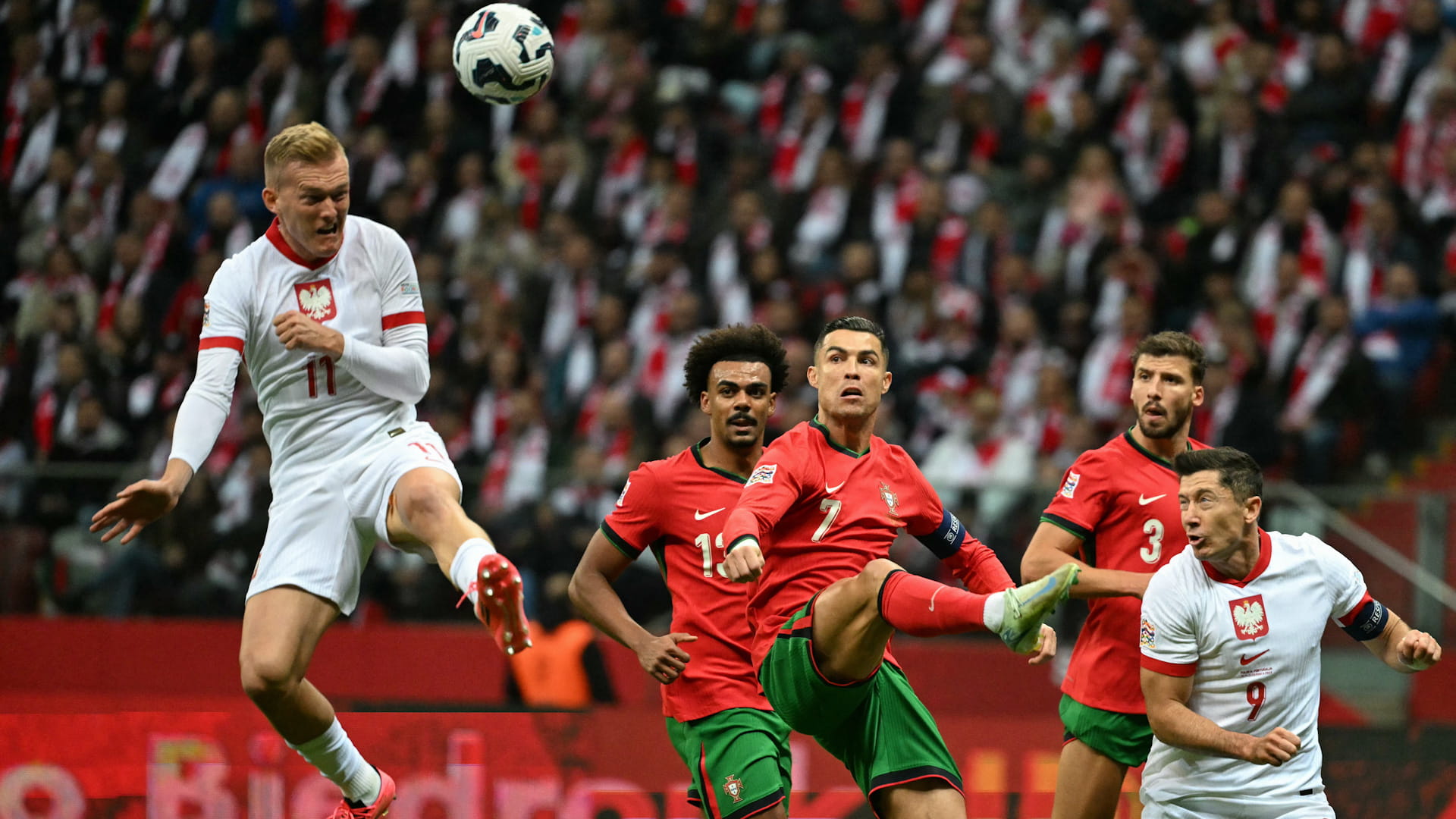 منتخب البرتغال يقسو على بولندا في دوري أمم أوروبا 