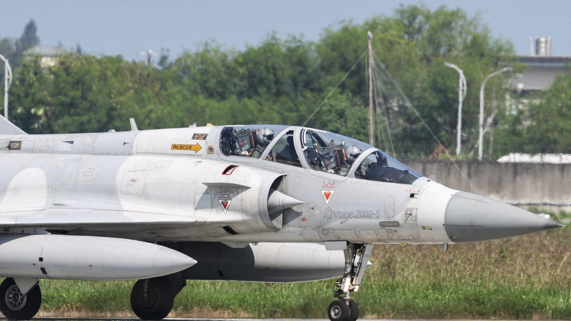 China military encircles Taiwan in 'warning' drills