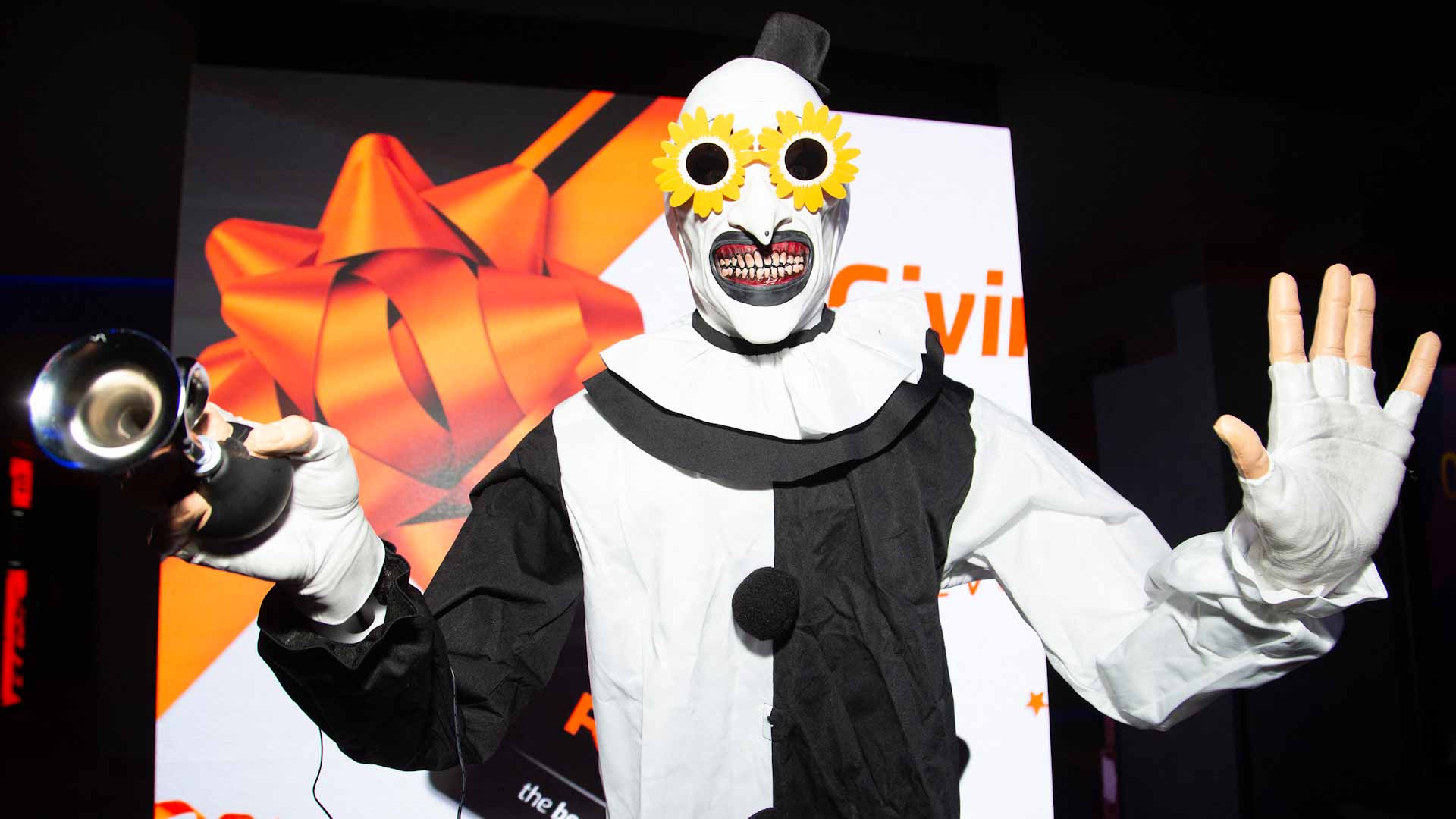 مطيحاً بجوكر..فيلم"تيريفاير 3" يتصدر شباك التذاكر بأميركا الشمالية