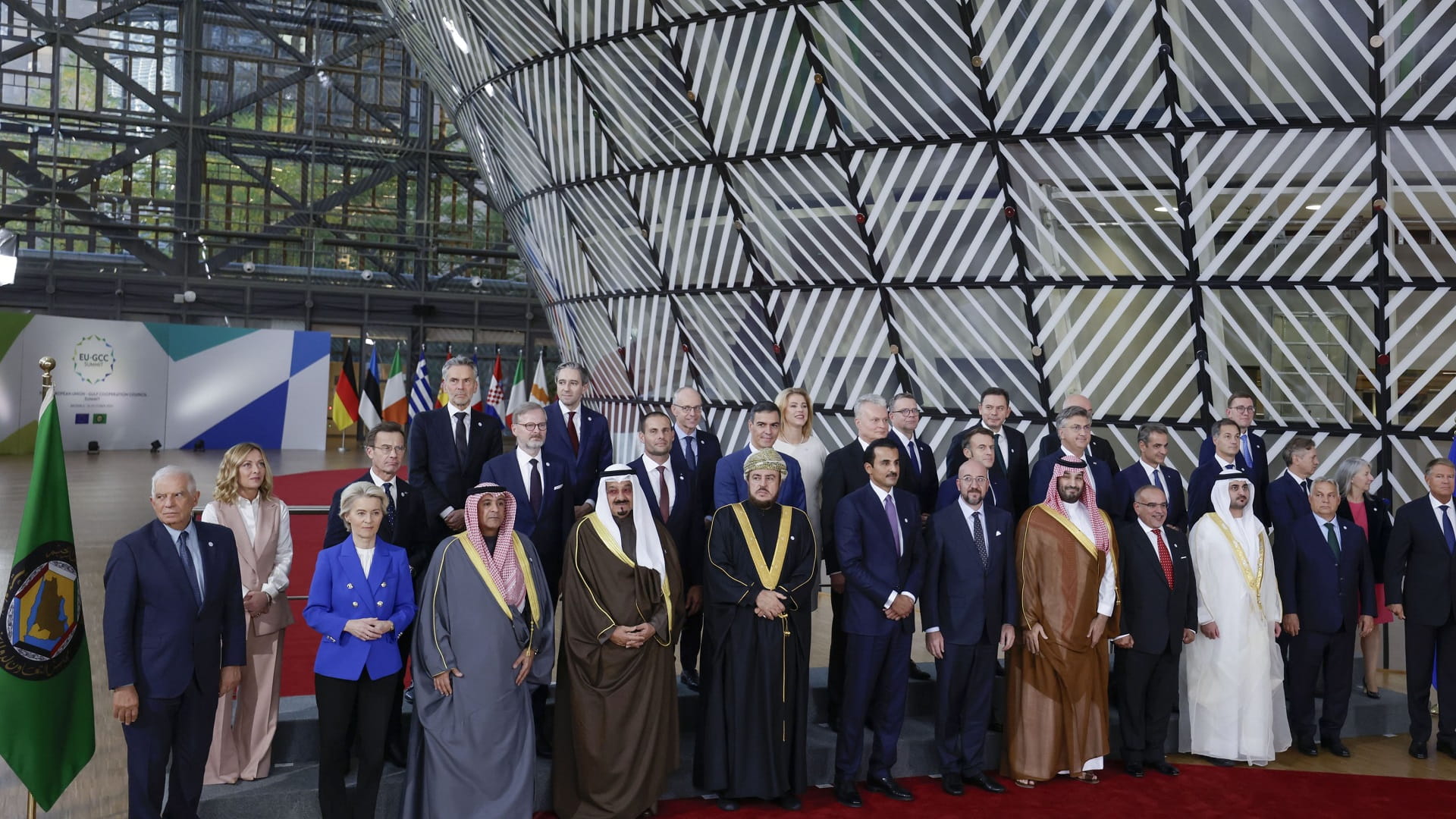 Maktoum bin Mohammed leads UAE delegation to GCC-EU Summit 