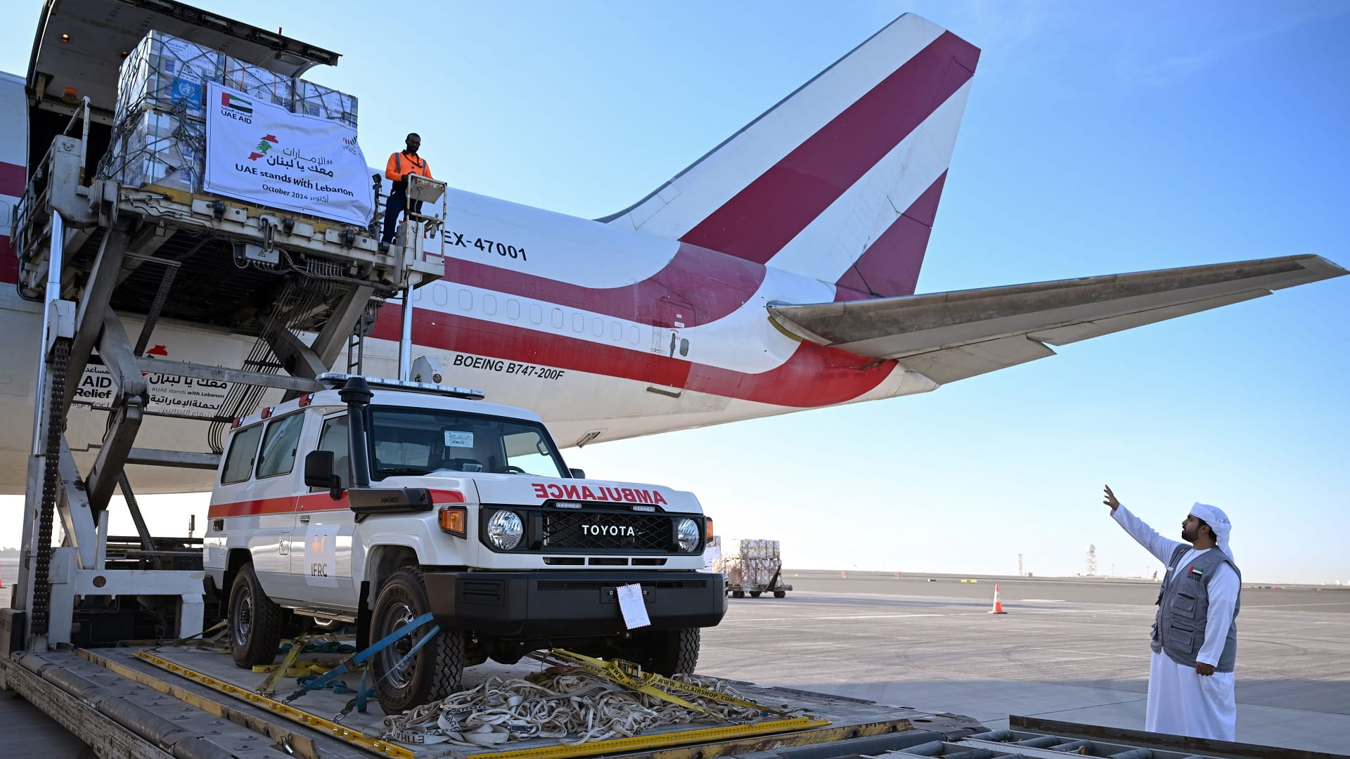 UAE sends 3 planes with relief materials for Lebanese people  