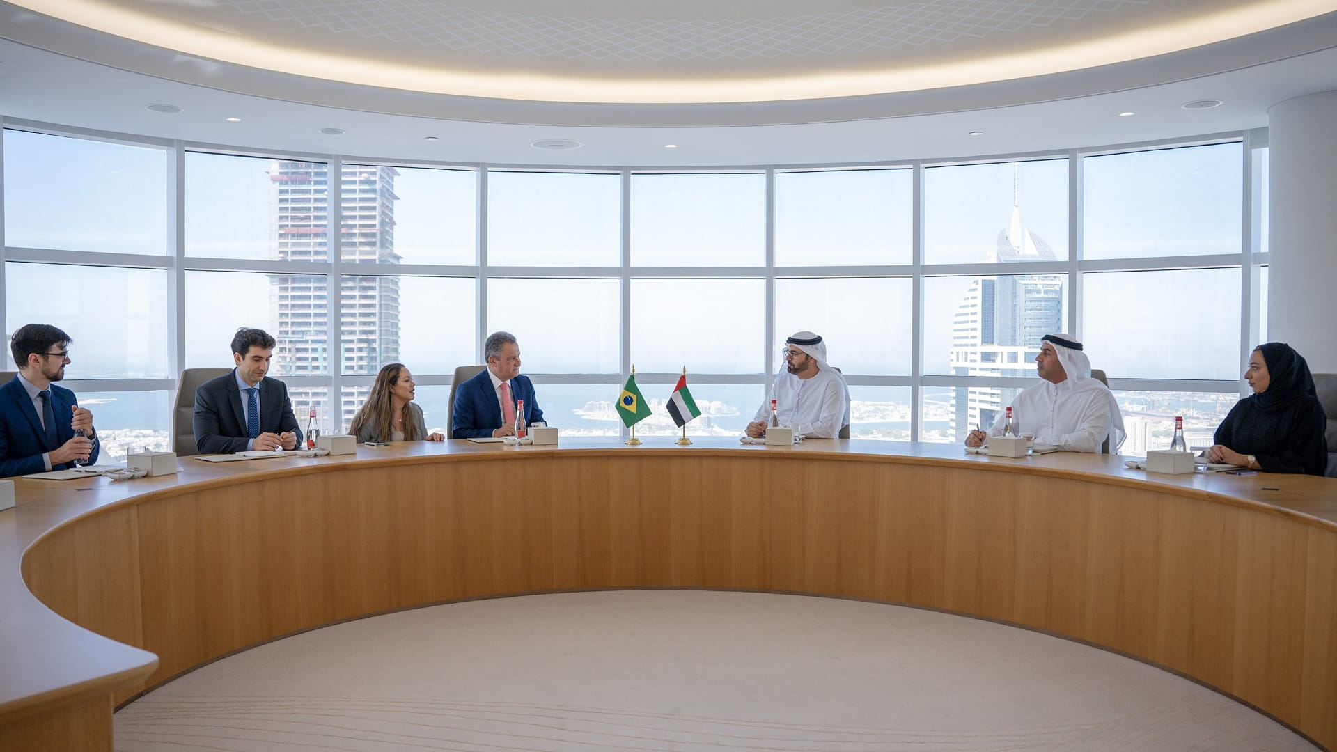 الإمارات والبرازيل تطلقان شراكة استراتيجية في التحديث الحكومي 
