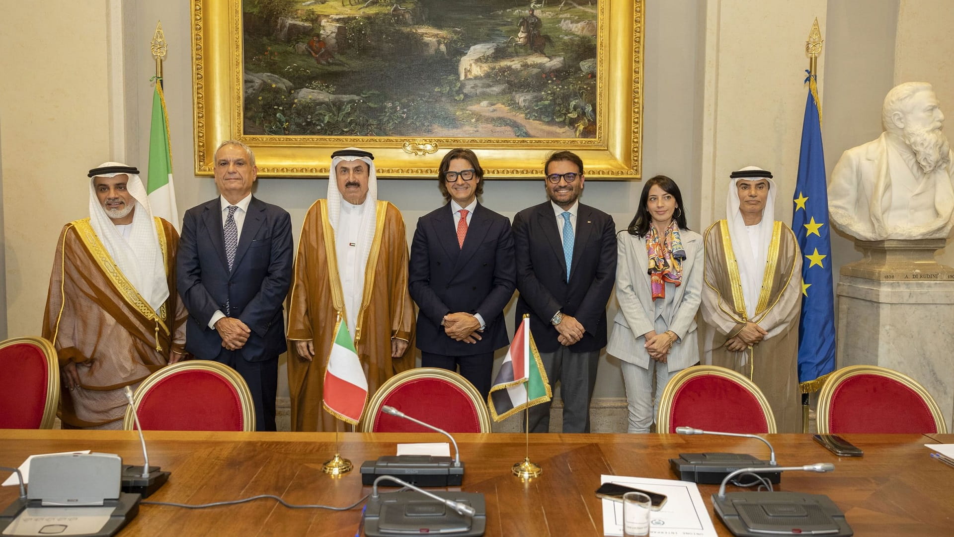 Saqr Ghobash meets with UAE-Italy Friendship Group