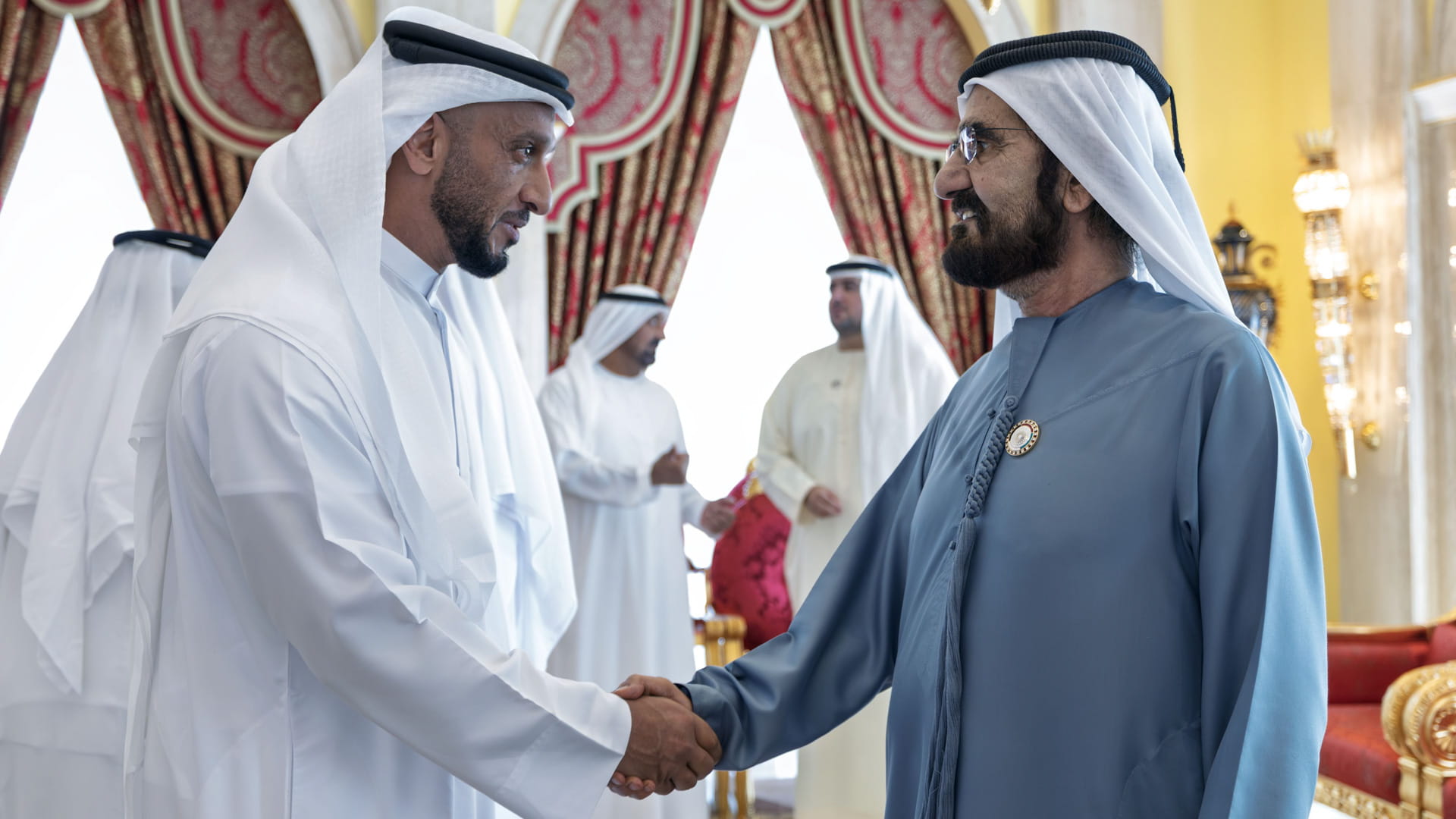 Mohammed bin Rashid meets with local businessmen at Zabeel Palace 