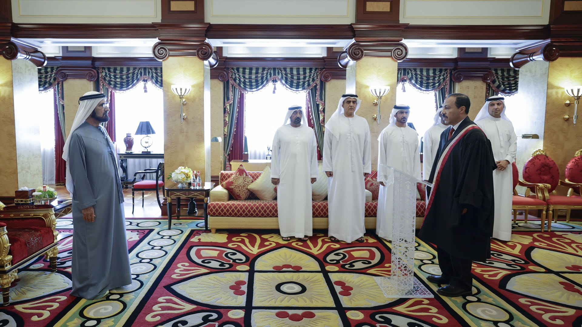 Mohammed bin Rashid presides over swearing-in of new judges  