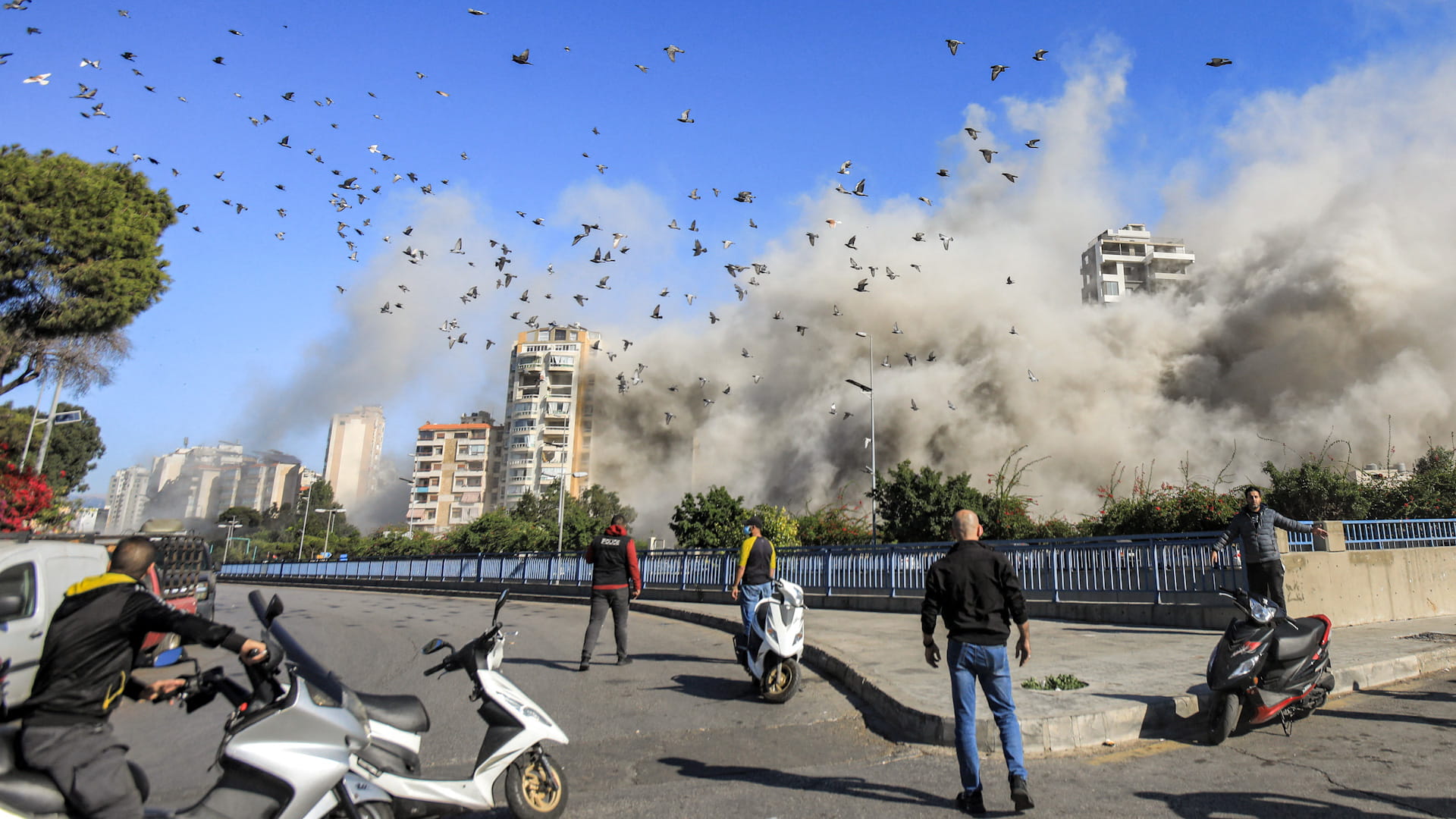 عدد ضحايا القصف الإسرائيلي على لبنان يرتفع إلى 2530 قتيلاً  