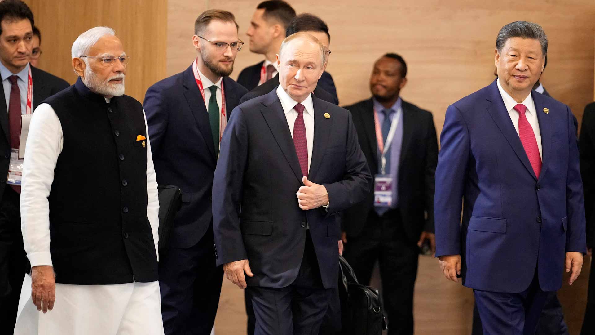  في قمة روسيا..مجموعة بريكس تقر بورصة للحبوب ونظام دفع عبر الحدود 