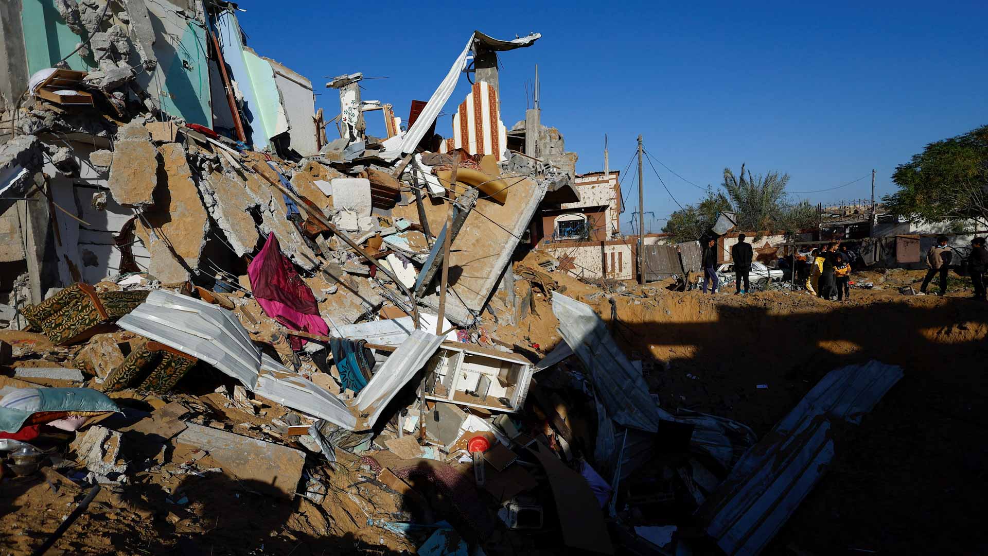 Image for the title: Israeli forces storm Gaza hospital as strikes kill 72 