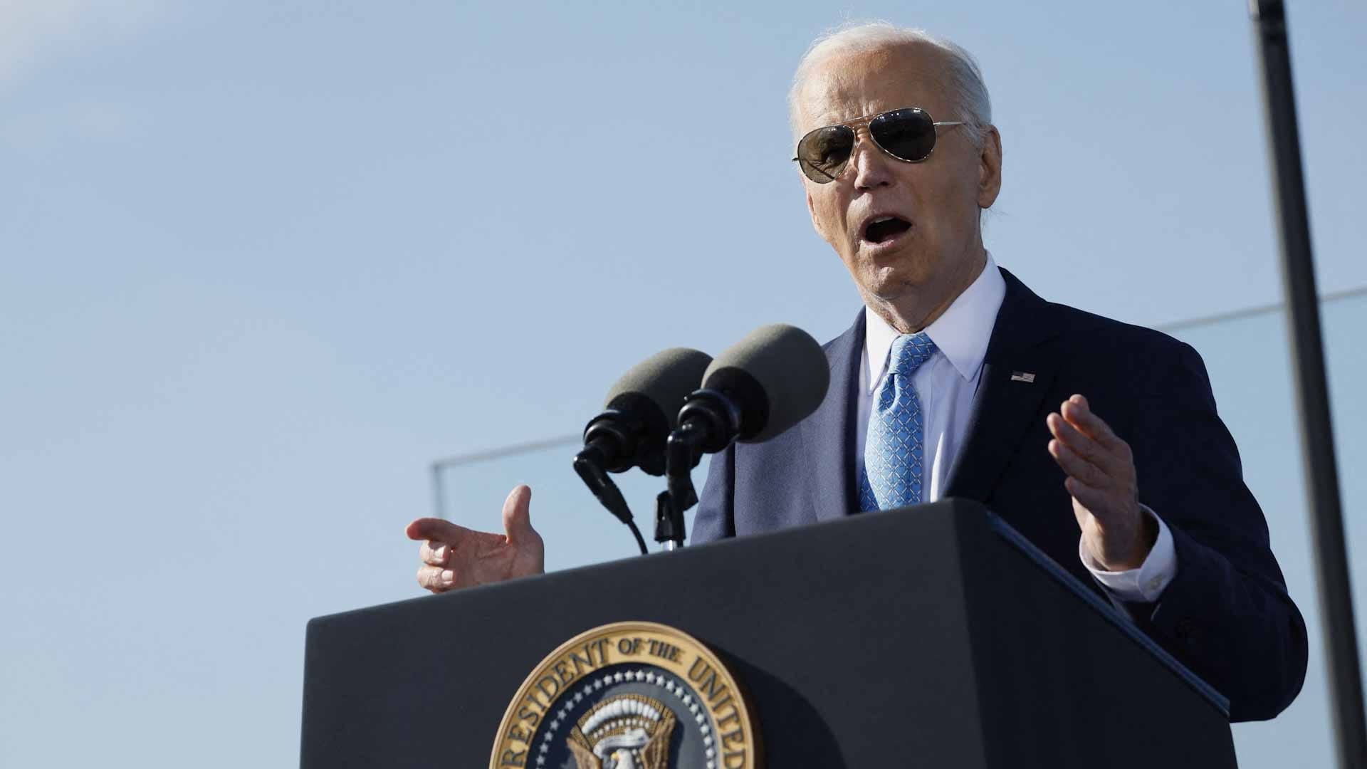 بمواجهته انتقادات شديدة.. بايدن سيخرج من الباب الضيق للبيت الأبيض 