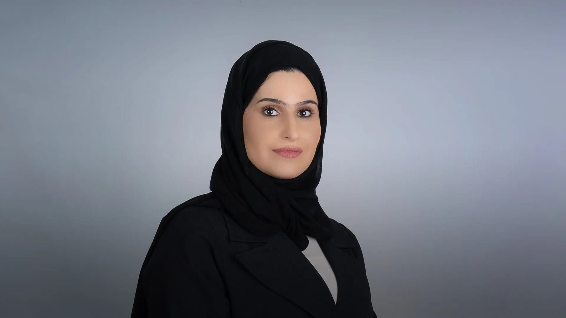 لمياء الشامسي: يوم العَلَم رمز ثقافتنا الوطنيّة