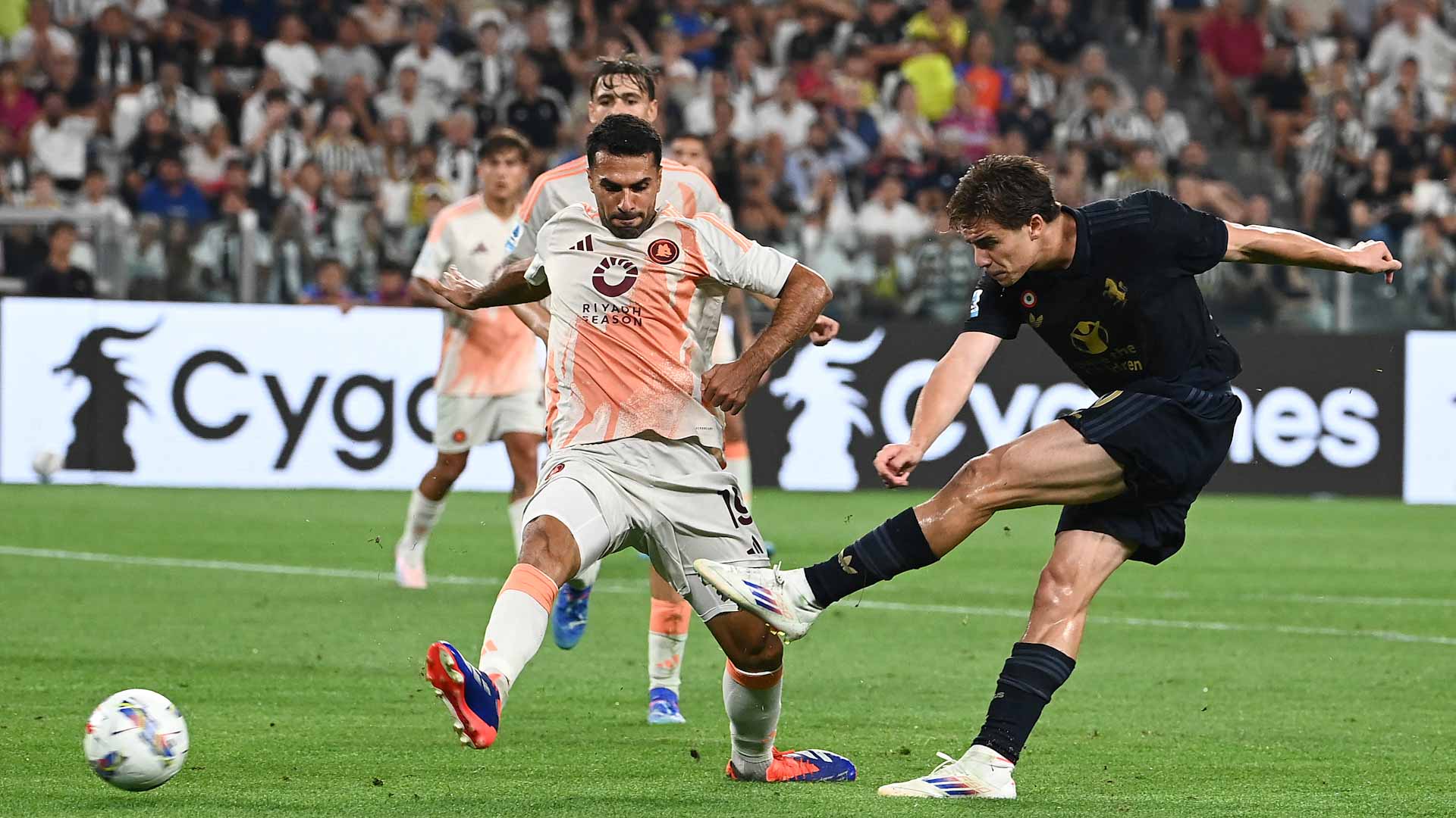 Juventus held by Roma in drab goalless draw