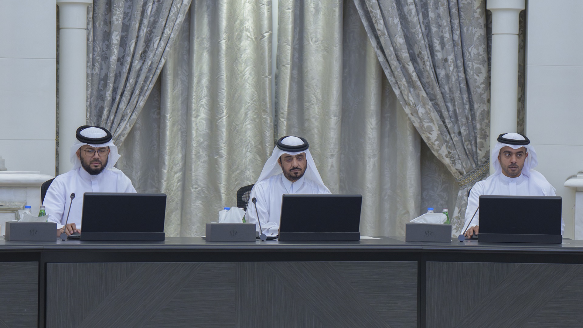 "التنفيذي" يستعرض مشروع مدينة الشارقة الرياضية في المنطقة الوسطى