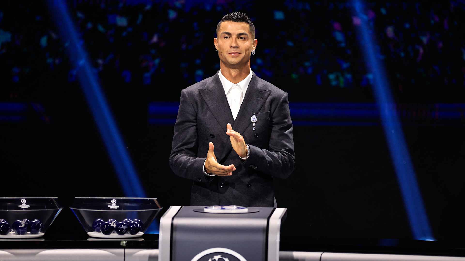 البرتغالي رونالدو: لم يحن موعد اعتزال اللعب الدولي بعد 