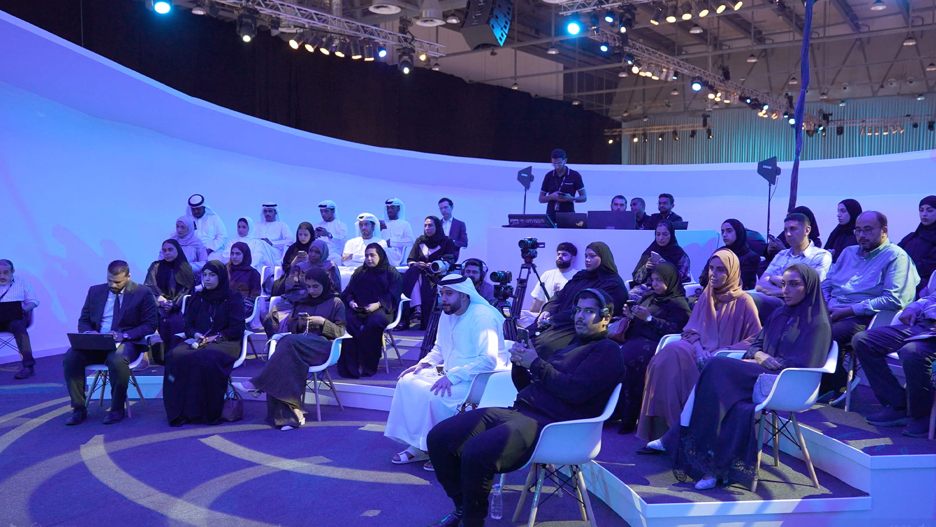 خبيران: الاتصال المرن يعزز الاستجابة في مواجهة الكوارث والأزمات