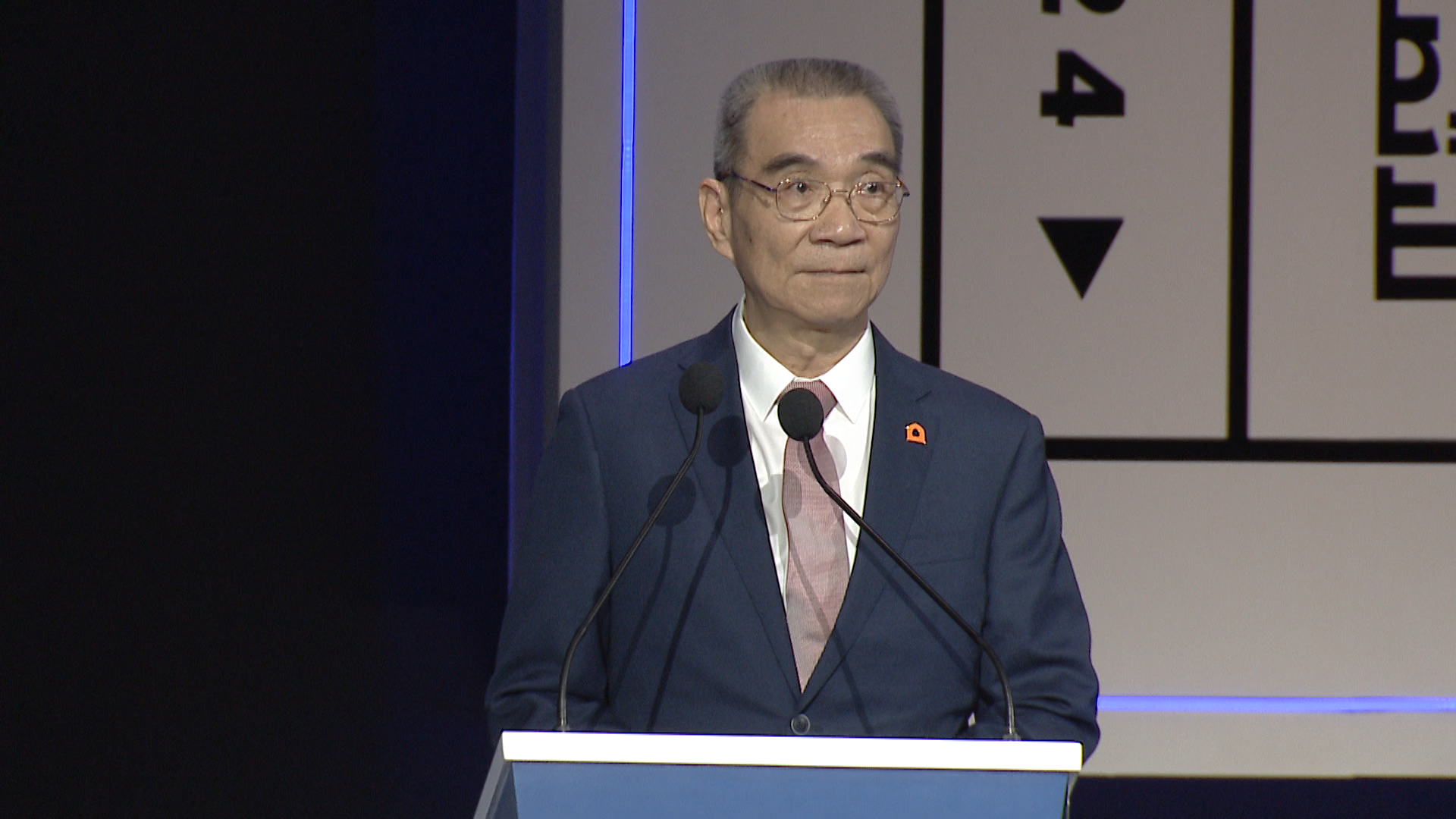 لين: التواصل الحكومي الفعّال يلعب دوراً حيوياً في دفع عجلة التنمية 