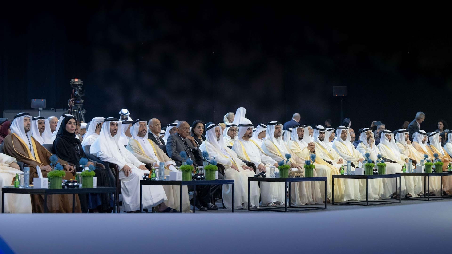 حاكم الشارقة يشهد خطابات مُلهمة بالمنتدى الدولي للاتصال الحكومي  