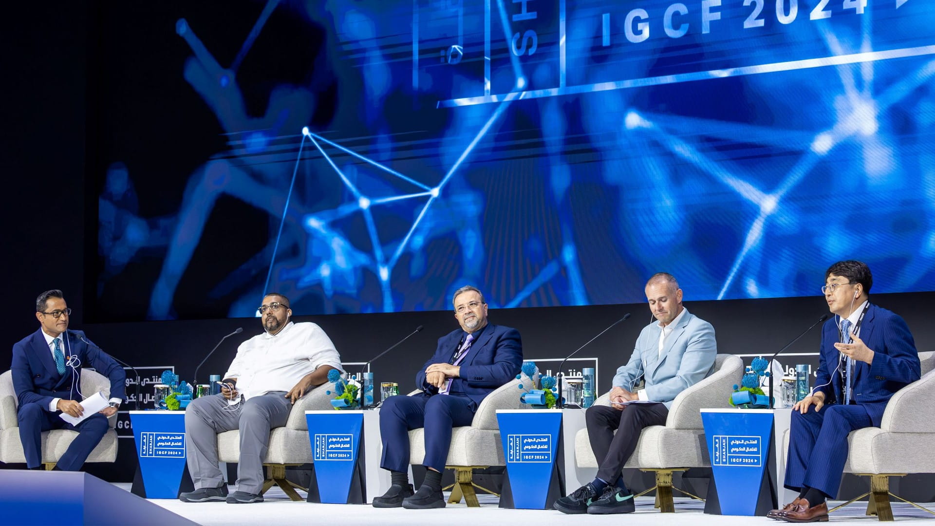 مسؤولون يستعرضون في منتدى الاتصال حلولاً عالمية لتحديات اجتماعية